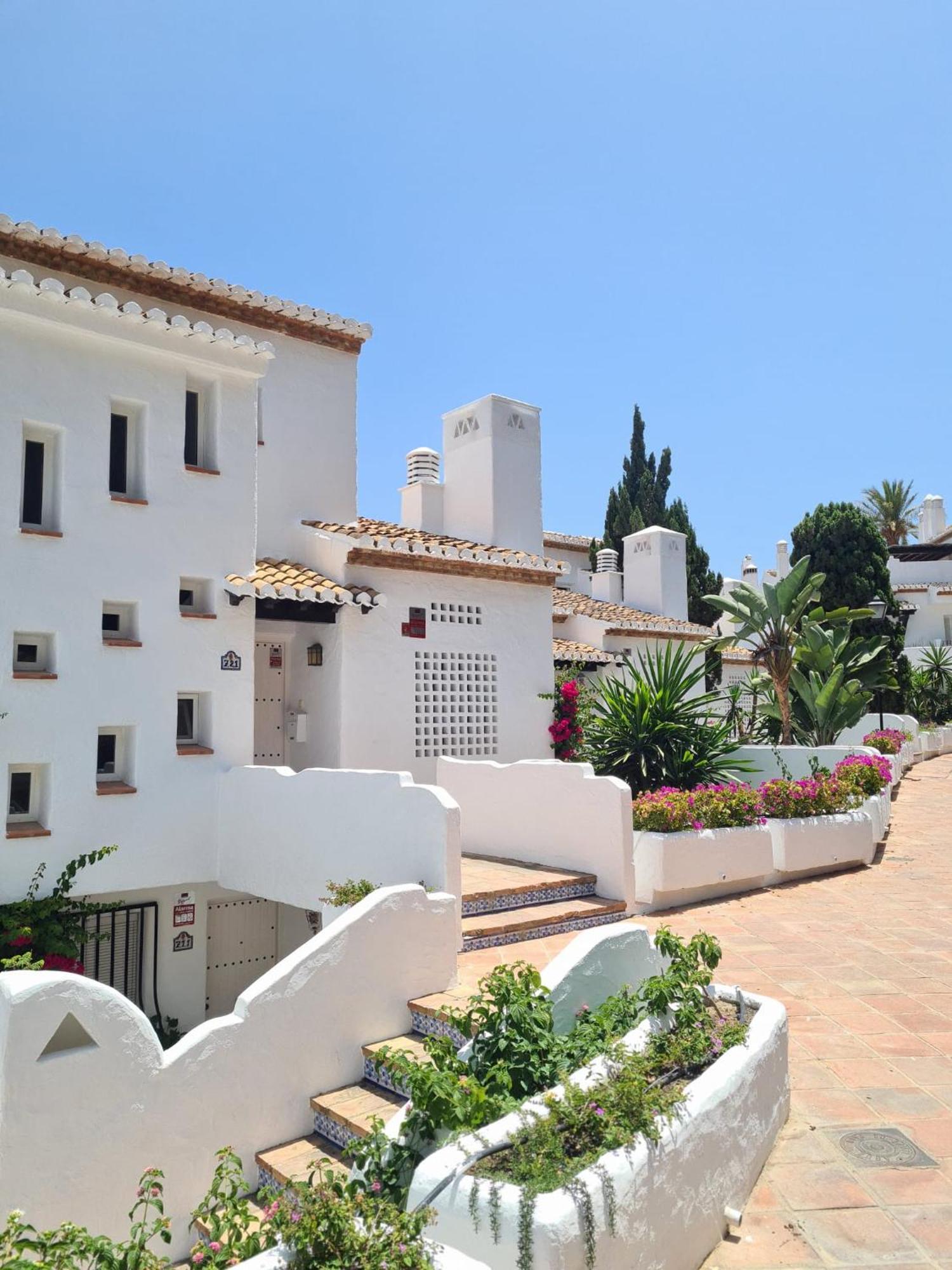 Sunny Getaway Apartment La Herradura  Exterior photo